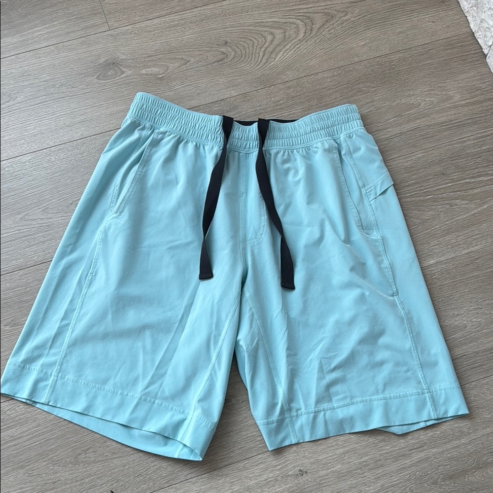 Men's Light Blue Elastic Waist Pull-On Shorts